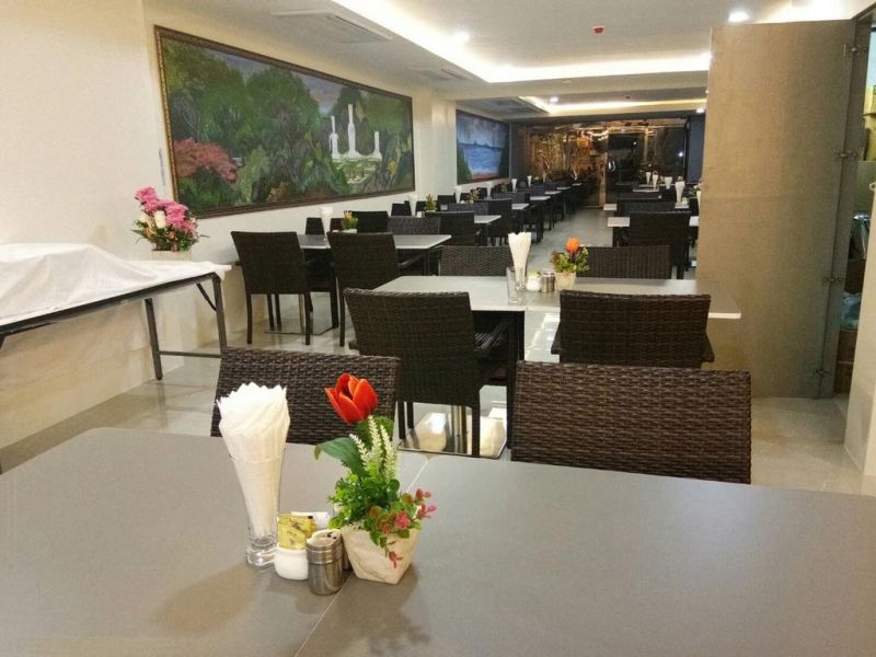 Golden Jomtien Beach Hotel 5*