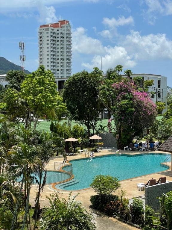 Golden Sand Inn Phuket 2*