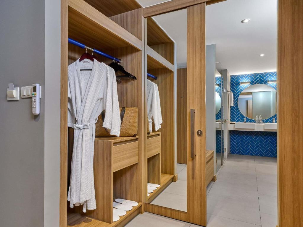 Mercure Phuket Patong Journeyhub (Ex. Journeyhub Phuket Patong) 4*