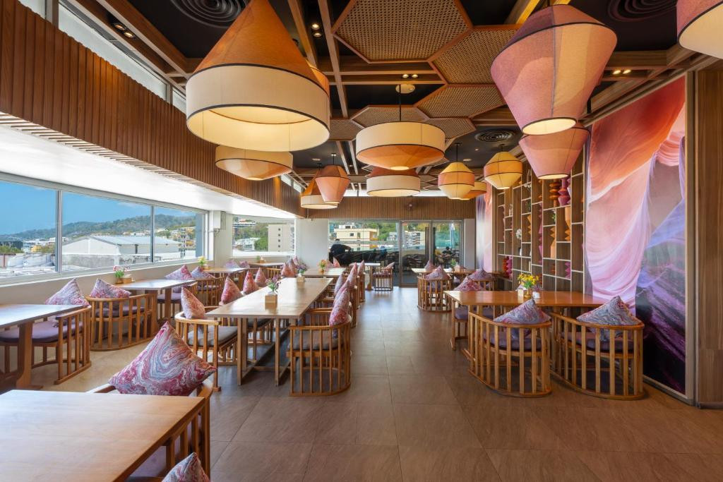 Mercure Phuket Patong Journeyhub (Ex. Journeyhub Phuket Patong) 4*