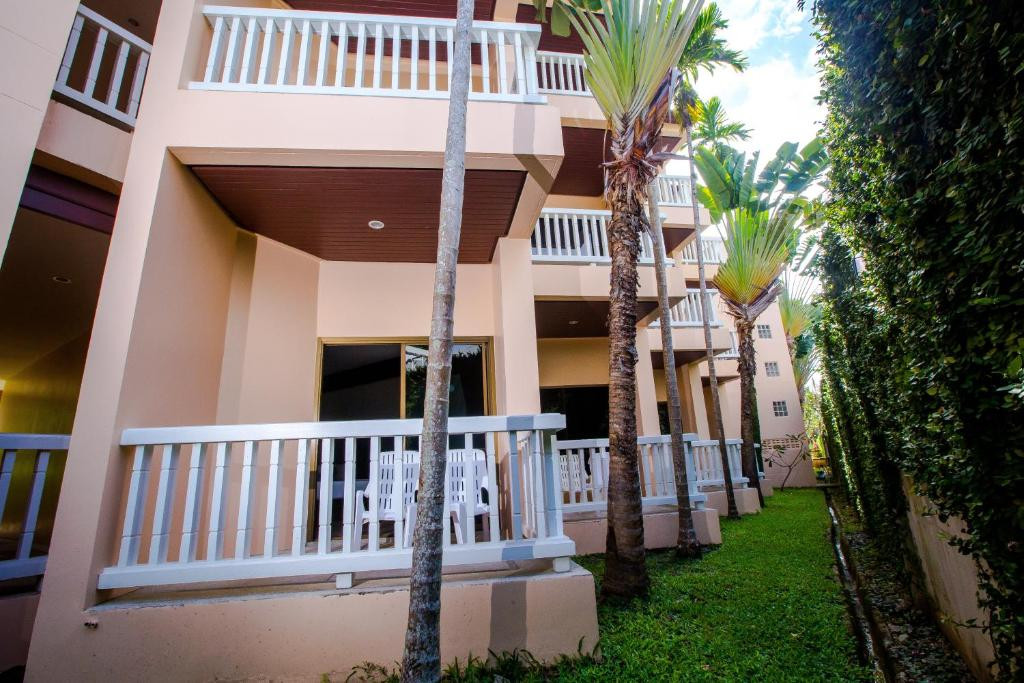 Kata Poolside Resort 3*