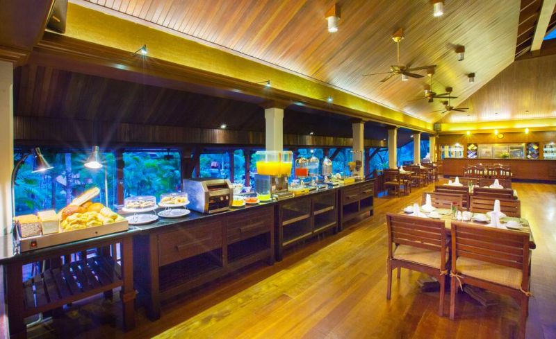 Khaolak Bay Front Resort 4*