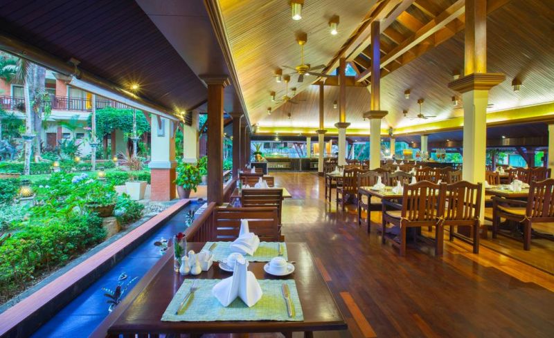 Khaolak Bay Front Resort 4*