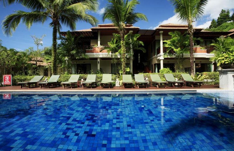 Khaolak Bay Front Resort 4*