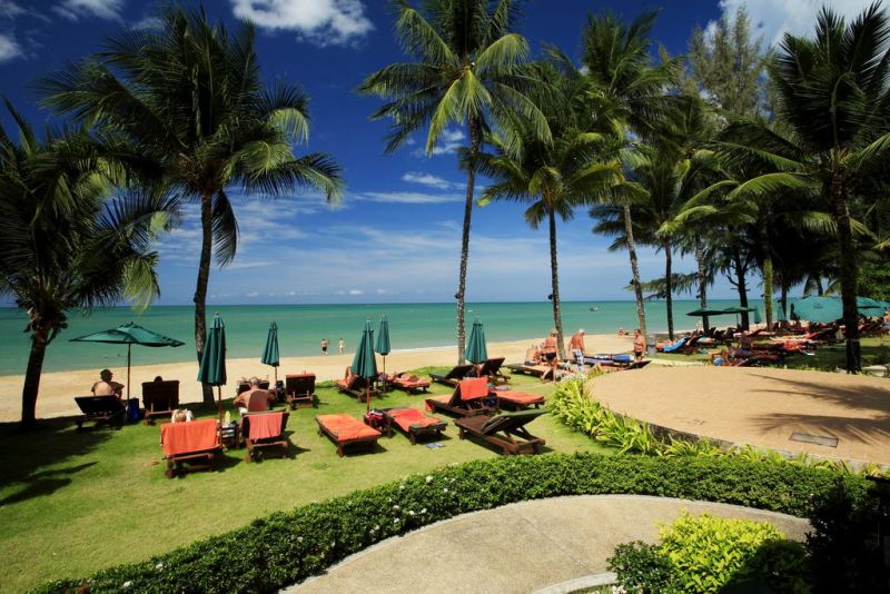 Khaolak Bay Front Resort 4*