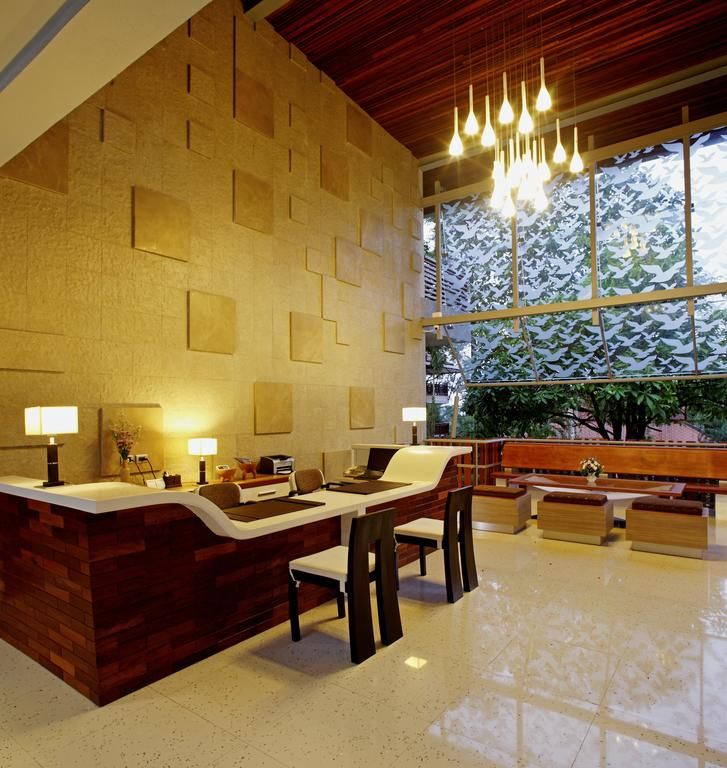 Khaolak Bay Front Resort 4*