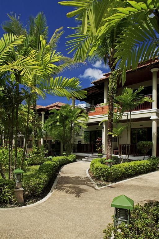 Khaolak Bay Front Resort 4*