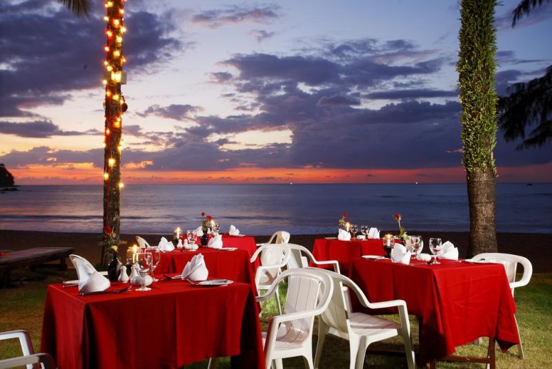 Khaolak Bay Front Resort 4*