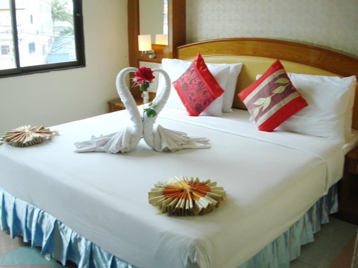 Lamai Hotel 2*