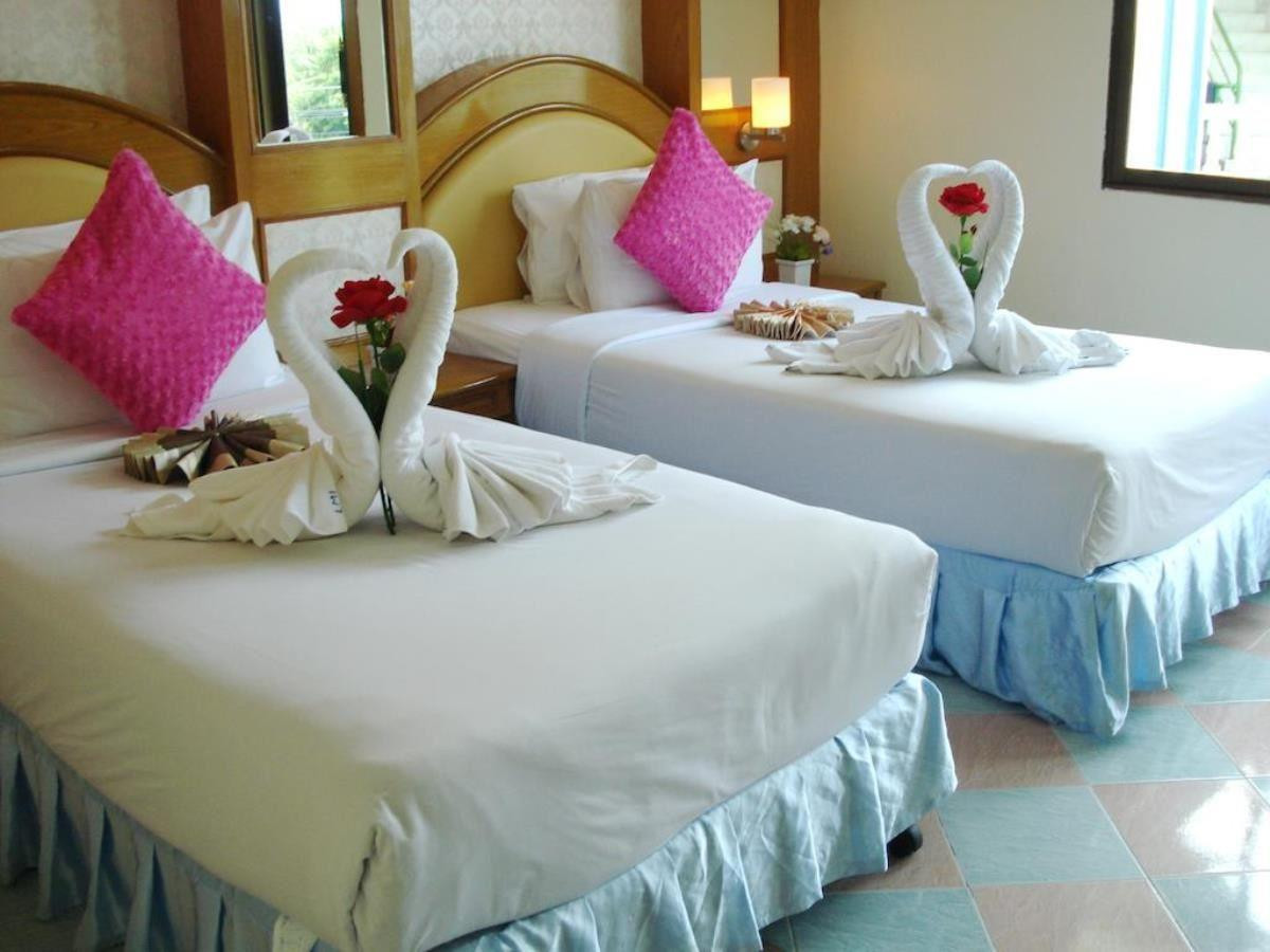 Lamai Hotel 2*