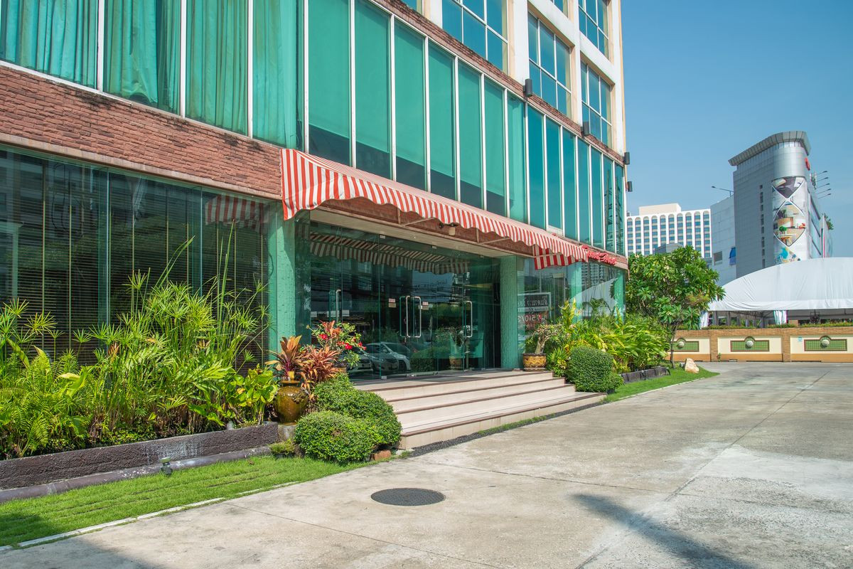 Lantana Resort 3*