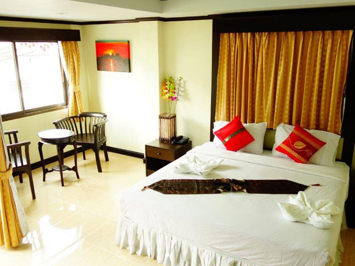 Lucky Residence 3*