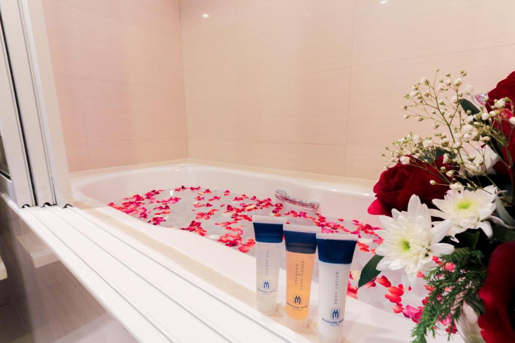 Mandarin Hotel Managed By Centre Point 4*