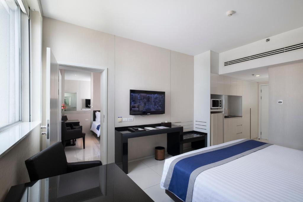 Mandarin Hotel Managed By Centre Point 4*