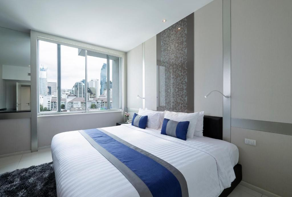 Mandarin Hotel Managed By Centre Point 4*