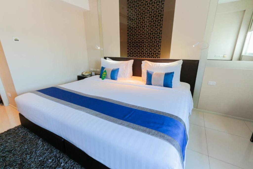Mandarin Hotel Managed By Centre Point 4*