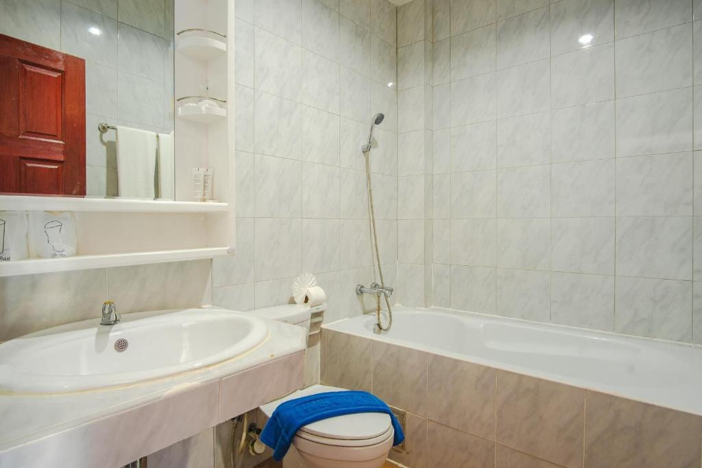 Art Mansion (Ex. Maya Patong Residence) 3*