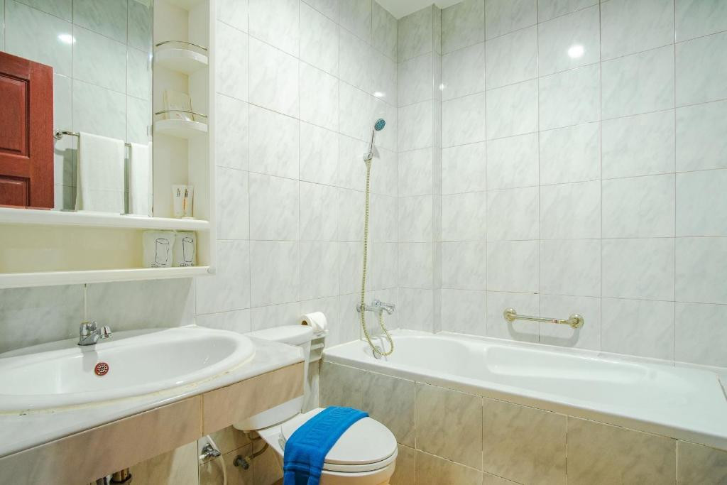 Art Mansion (Ex. Maya Patong Residence) 3*