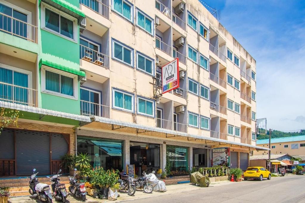 Art Mansion (Ex. Maya Patong Residence) 3*