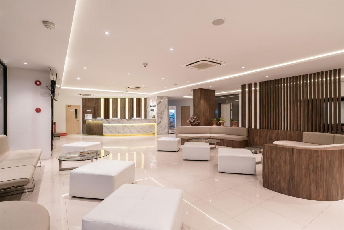 New Square Patong Hotel 4*