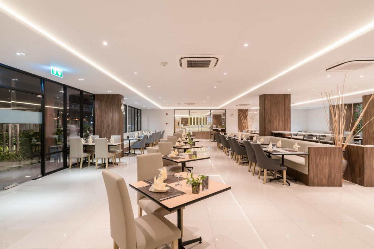 New Square Patong Hotel 4*
