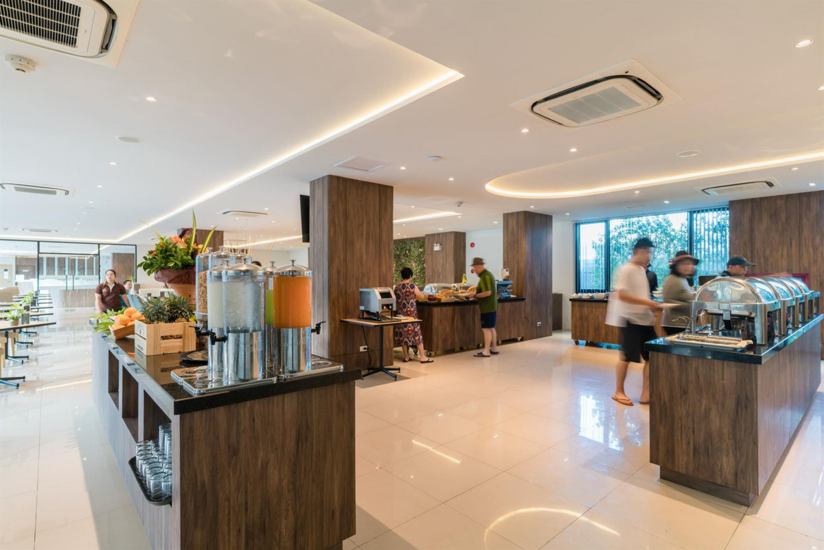 New Square Patong Hotel 4*