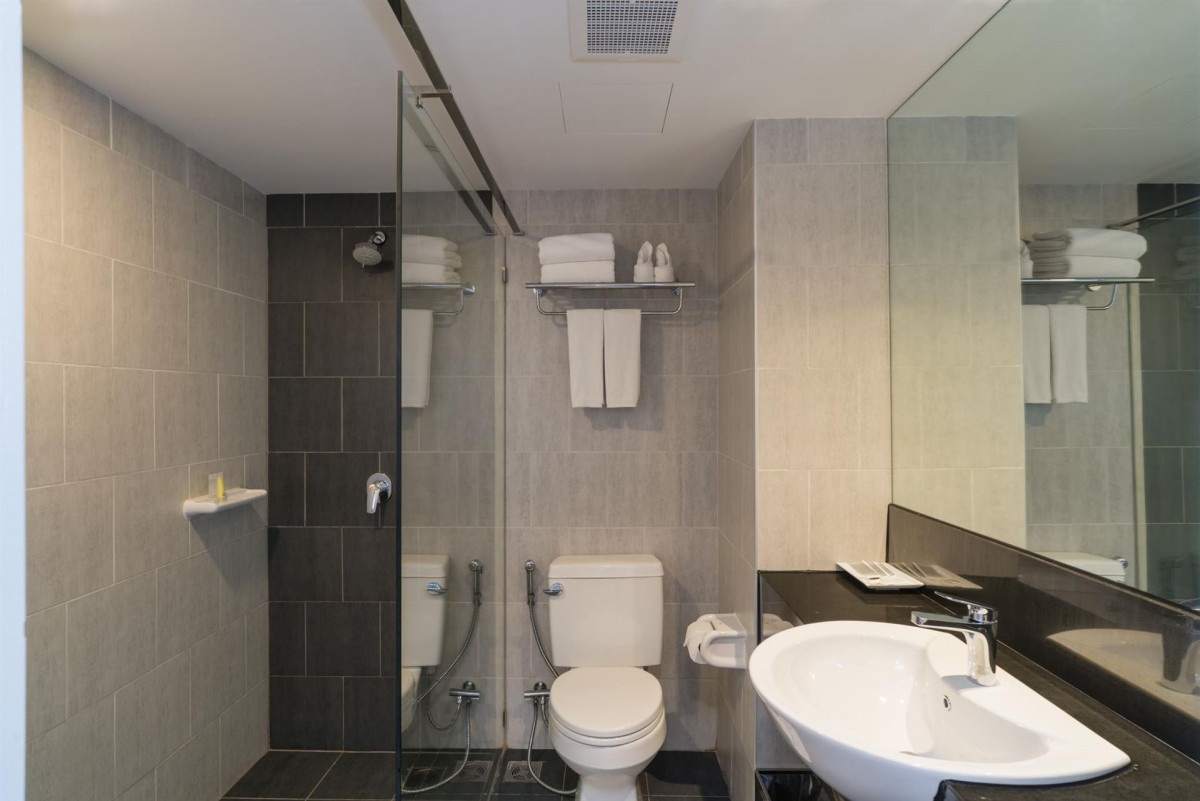 New Square Patong Hotel 4*