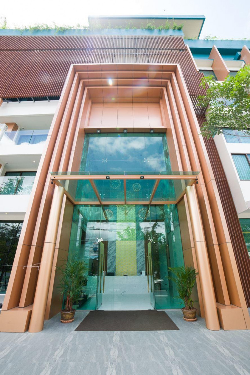 Oceana Resort Phuket 5*
