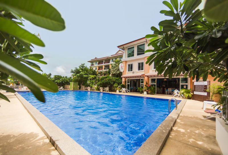 Palm Breeze Resort 3*