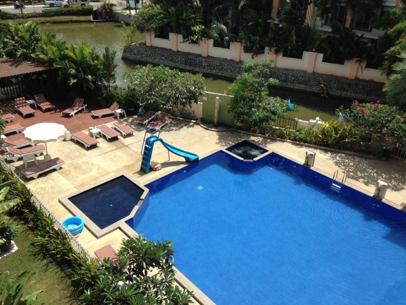 Palm Breeze Resort 3*