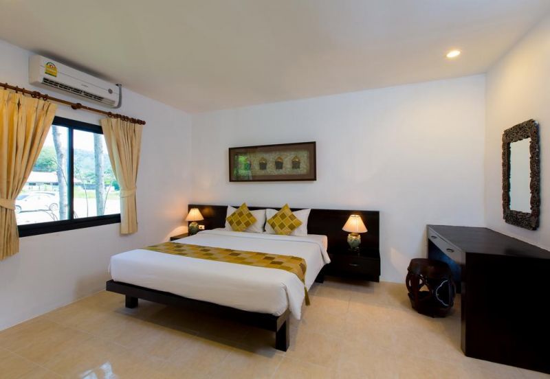 Praewa Villas Naiyang 4*