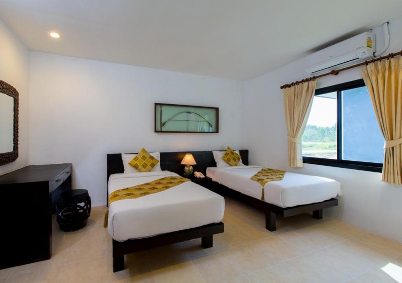Praewa Villas Naiyang 4*