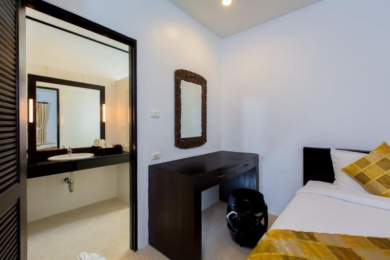 Praewa Villas Naiyang 4*