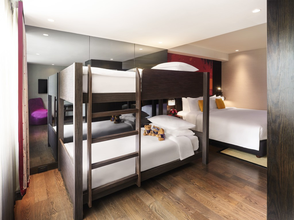 Mercure Bangkok Sukhumvit 11 (Ex. President Palace Hotel) 4*