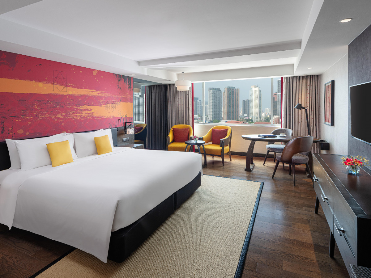 Mercure Bangkok Sukhumvit 11 (Ex. President Palace Hotel) 4*