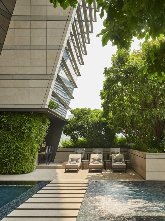 Rosewood Bangkok 5*