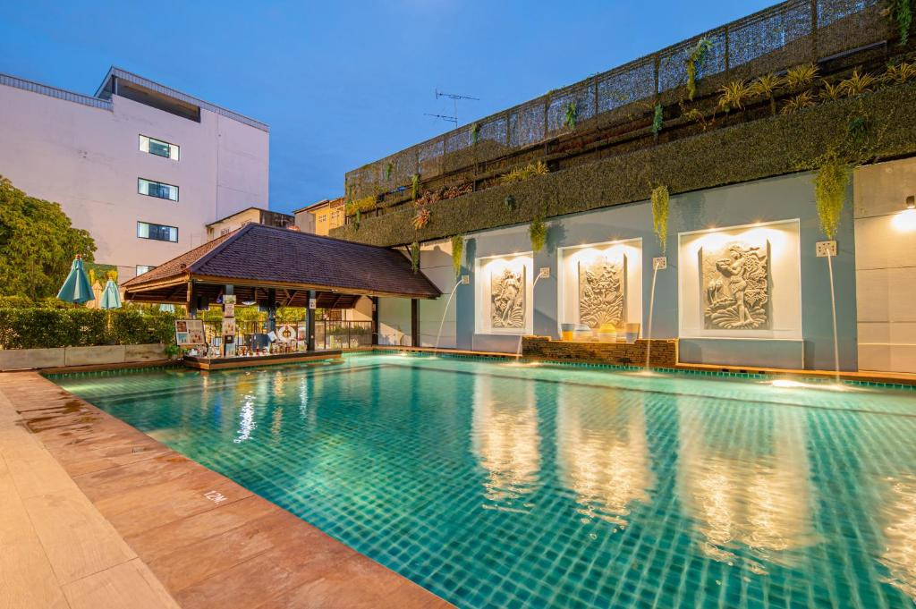 Sunbeam Hotel Pattaya (Ex. Eastin Hotel Pattaya) 4*