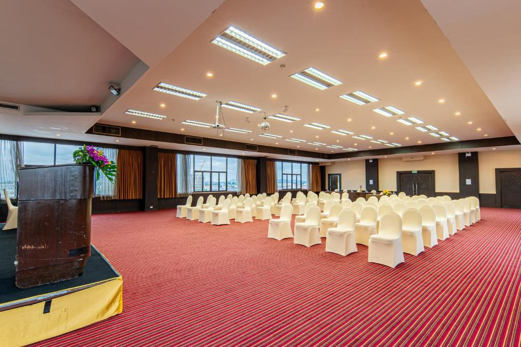 Sunbeam Hotel Pattaya (Ex. Eastin Hotel Pattaya) 4*