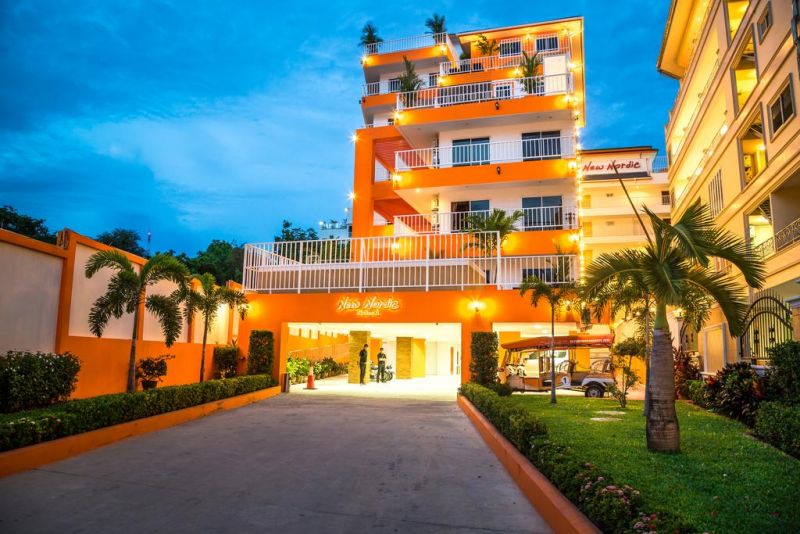 Sunset Apartments 3*
