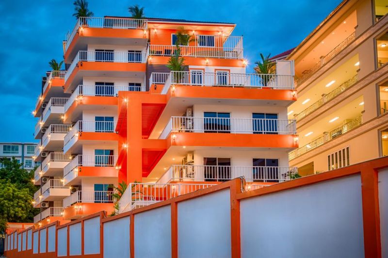 Sunset Apartments 3*