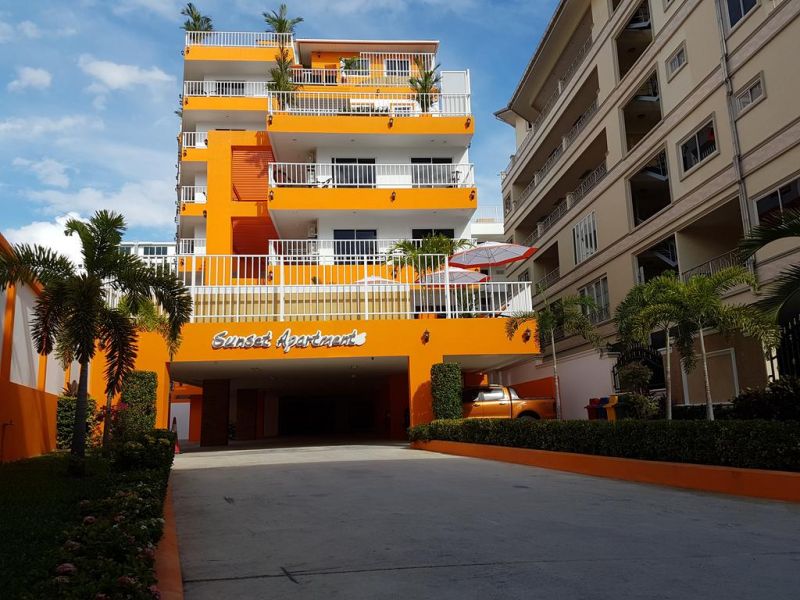 Sunset Apartments 3*