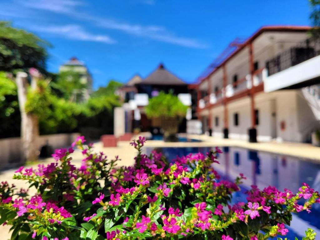 Surintra Boutique Resort 3*
