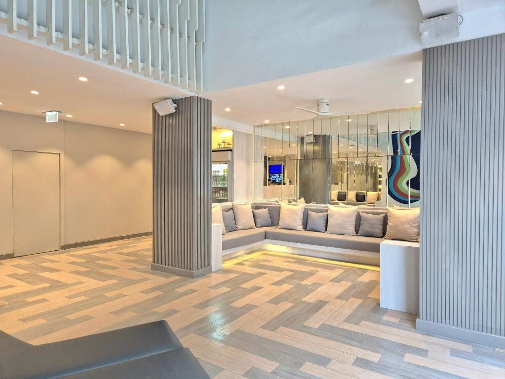 The Bloc Hotel 4*