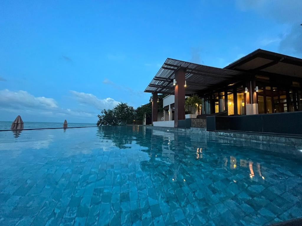 The Sarann 4*