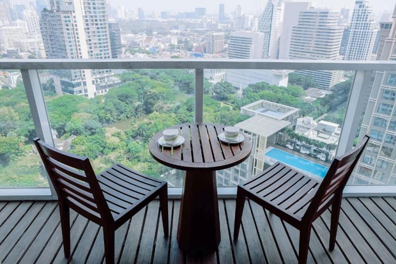 Urbana Langsuan 5*