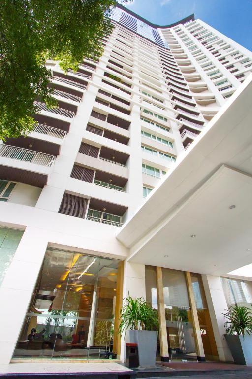 Urbana Langsuan 5*