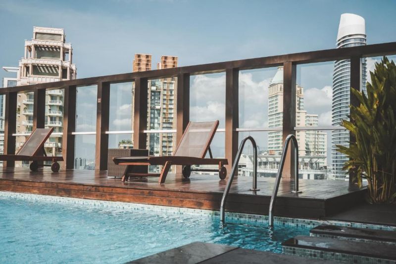 Urbana Langsuan 5*