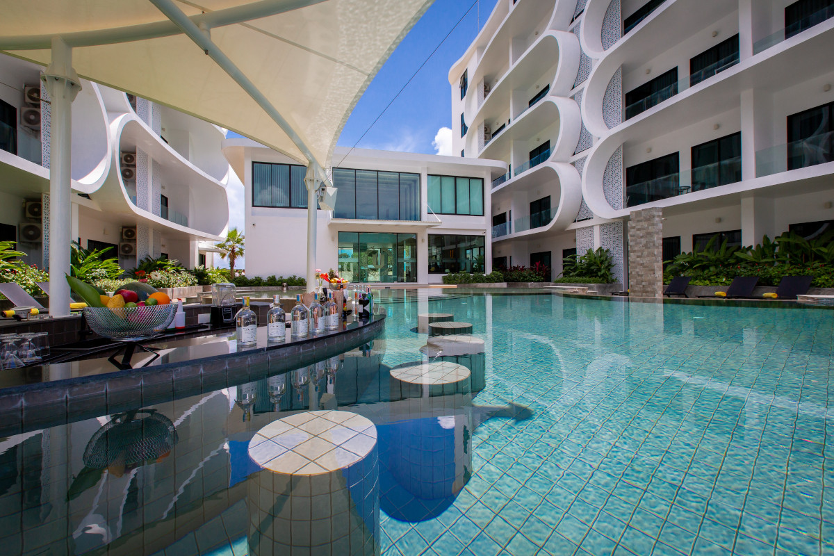 Utopia Naiharn 4*