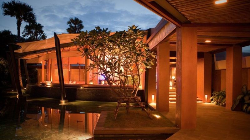 Wanakarn Beach Resort & Spa 5*