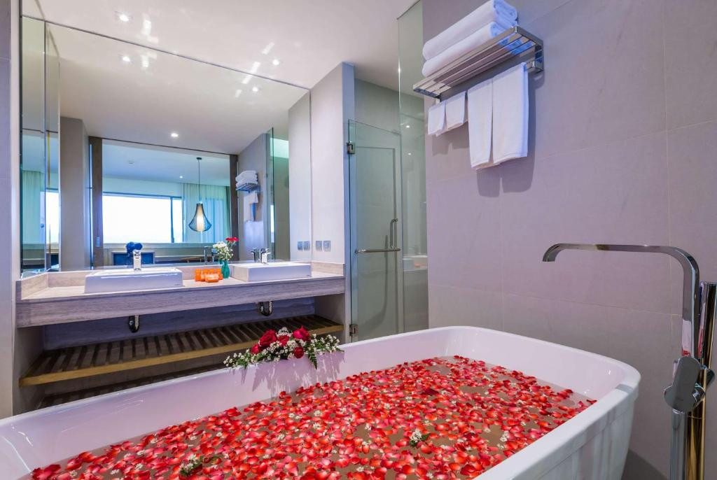 Wyndham Grand Phuket Kalim Bay 5*